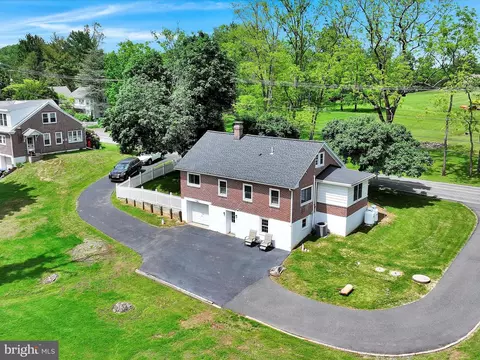 128 Niantic Rd, Barto, PA 19504