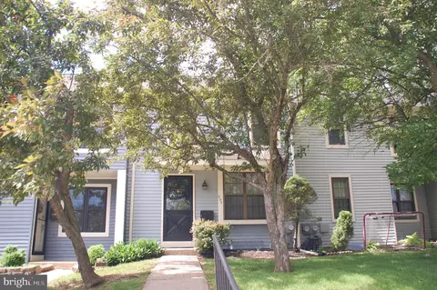 404 Franklin Ct, North Wales, PA 19454