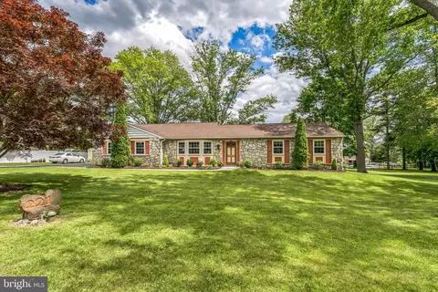 221 Shirley, Jeffersonville, PA 19403