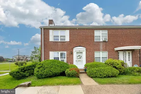 200 Maplewood Dr #CONDO 20, Pottstown, PA 19464