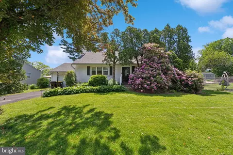 207 Grant Ave, Horsham, PA 19044
