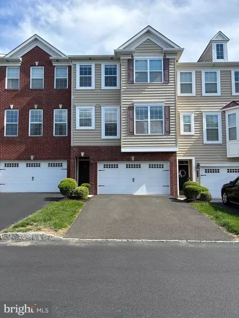 19 Rosy Ridge Ct, Telford, PA 18969