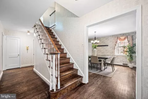 Entry Way - 213 Rices Mill Rd, Wyncote, PA 19095 photo 1 of 3