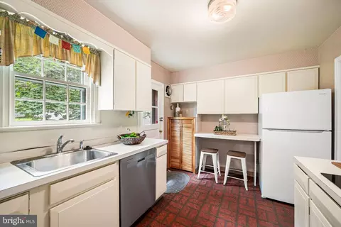 Kitchen - 213 Rices Mill Rd, Wyncote, PA 19095 photo 2 of 3