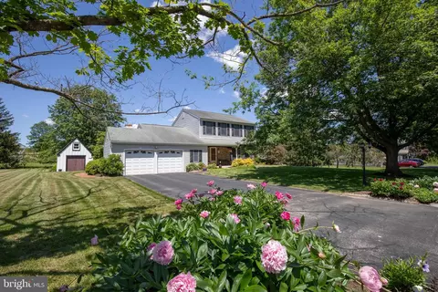1805 Red Oak Way, Hatfield, PA 19440