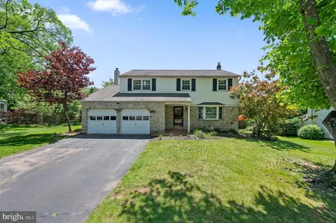 1957 Rampart Ln, Lansdale, PA 19446