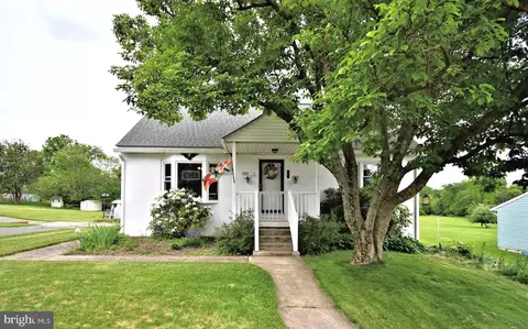 1024 Grosstown Rd, Pottstown, PA 19464