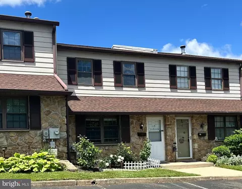 1006 N York Rd #15, Willow Grove, PA 19090