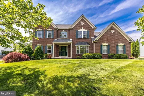 223 Regency Dr, North Wales, PA 19454