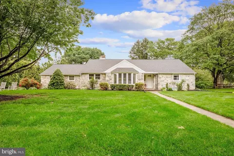 419 Keats Rd, Huntingdon Valley, PA 19006