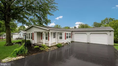 416 Westbury Dr, Souderton, PA 18964