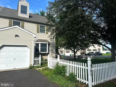 745 Cedar Ct, Red Hill, PA 18076
