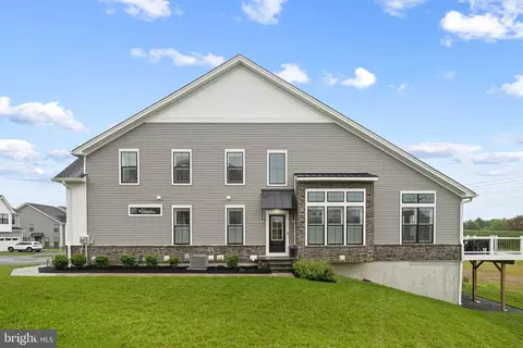 71 Tamarack Cir, Eagleville, PA 19403