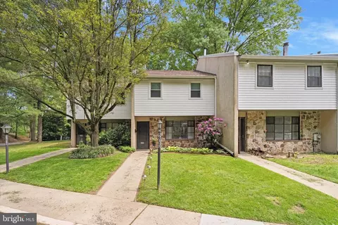 205 Woodside Cir, Dresher, PA 19025