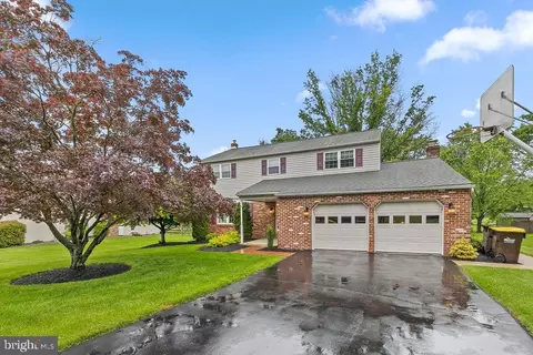 817 Maxwell Pl, Lansdale, PA 19446
