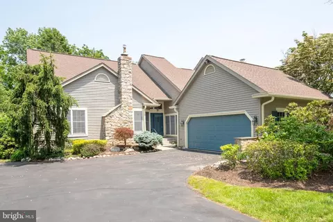 1760 Oak Hill Dr, Huntingdon Valley, PA 19006