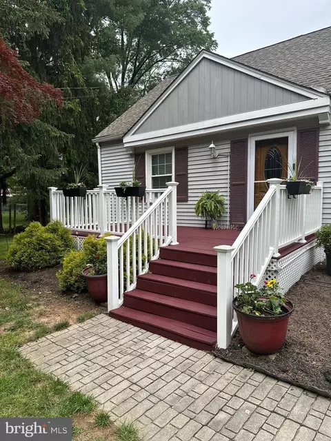 3930 Davisville Rd, Hatboro, PA 19040
