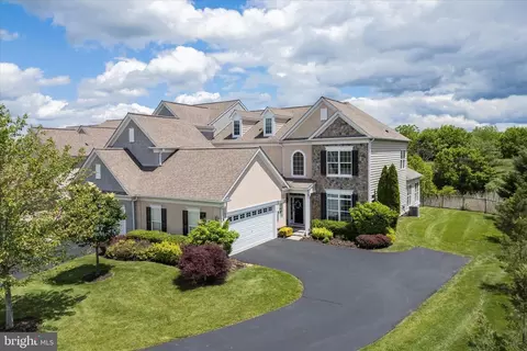 501 Jasmine Cir, Lansdale, PA 19446