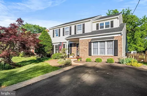 14 Auchy Rd, Erdenheim, PA 19038
