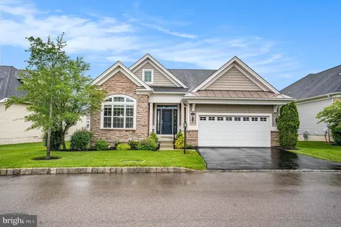 220 Magnolia St, Dresher, PA 19025