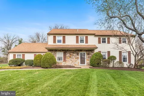 1322 Crosby Dr, Fort Washington, PA 19034