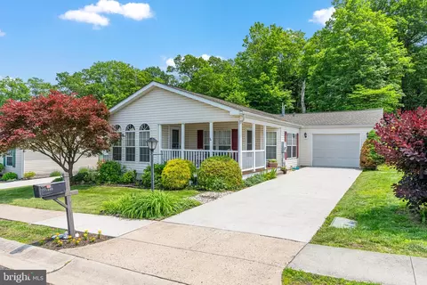 1090 Club House Ct, Schwenksville, PA 19473