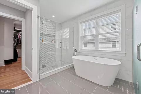 Bath - 511 Brookhurst, Penn Valley, PA 19072 photo 4 of 6