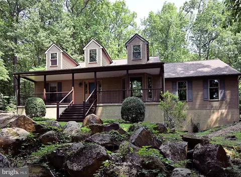 2415 Schaffer Rd, Pottstown, PA 19464