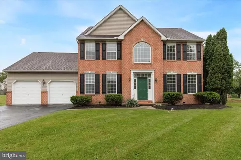 31 Country Dr, Pottstown, PA 19464