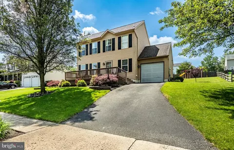 600 Charles Dr, Gilbertsville, PA 19525