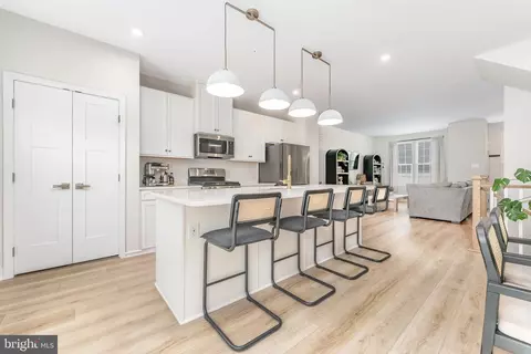 84 Hunters Dr, Gilbertsville, PA 19525