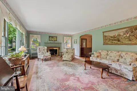 240 Rices Mill Rd, Wyncote, PA 19095 photo 3
