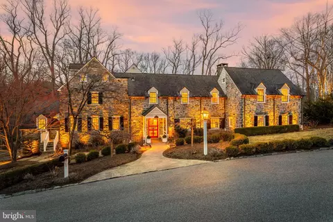 351 Laurel Ln, Haverford, PA 19041