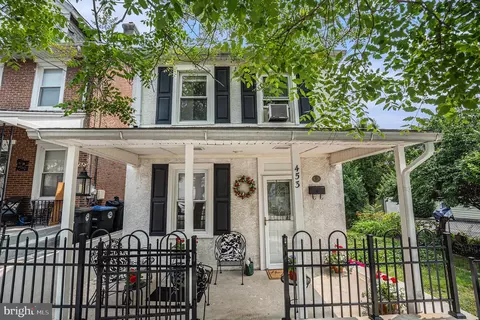 453 Old Elm St, Conshohocken, PA 19428