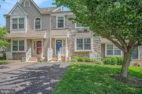 656 Longwood Rd, Collegeville, PA 19426