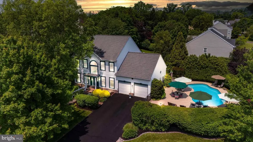 View/Area - 220 Cypress Ln, Hatboro, PA 19040 photo 2 of 11