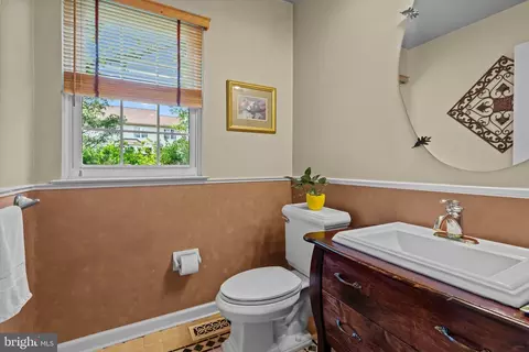 Bath - 220 Cypress Ln, Hatboro, PA 19040 photo 1 of 4