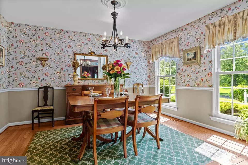 Dining - 220 Cypress Ln, Hatboro, PA 19040 photo 2 of 3