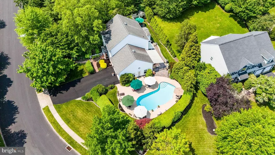 View/Area - 220 Cypress Ln, Hatboro, PA 19040 photo 6 of 11