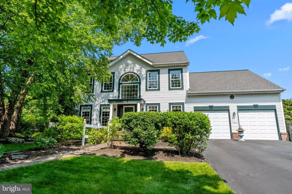 Exterior - 220 Cypress Ln, Hatboro, PA 19040 photo 8 of 12