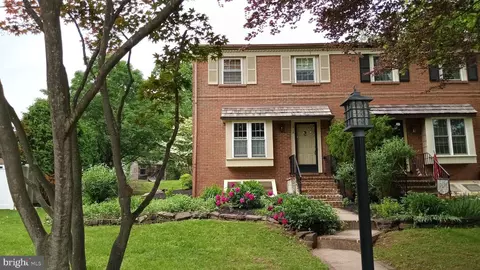418 Saw Mill Ct, Norristown, PA 19401