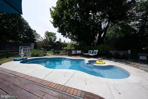Exterior - 122 Webster Ave, Wyncote, PA 19095 photo 9 of 13