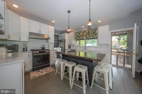 Kitchen - 122 Webster Ave, Wyncote, PA 19095 photo 1 of 6
