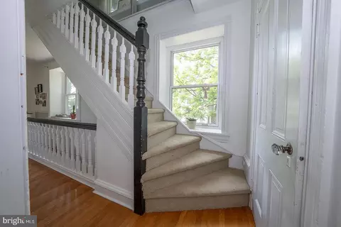Entry Way - 122 Webster Ave, Wyncote, PA 19095 photo 3 of 6