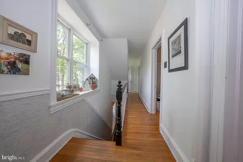 Entry Way - 122 Webster Ave, Wyncote, PA 19095 photo 5 of 6