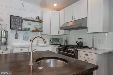 Kitchen - 122 Webster Ave, Wyncote, PA 19095 photo 6 of 6