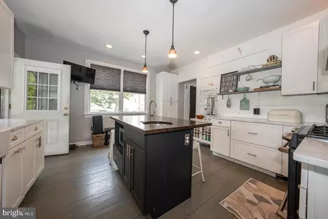 Kitchen - 122 Webster Ave, Wyncote, PA 19095 photo 5 of 6