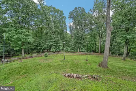 Exterior - 175 Gulph Hills Rd, Wayne, PA 19087 photo 7 of 14
