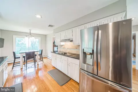 Kitchen - 175 Gulph Hills Rd, Wayne, PA 19087 photo 3 of 5