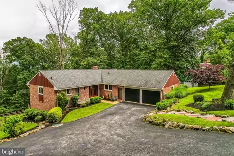 Exterior - 175 Gulph Hills Rd, Wayne, PA 19087 photo 1 of 14
